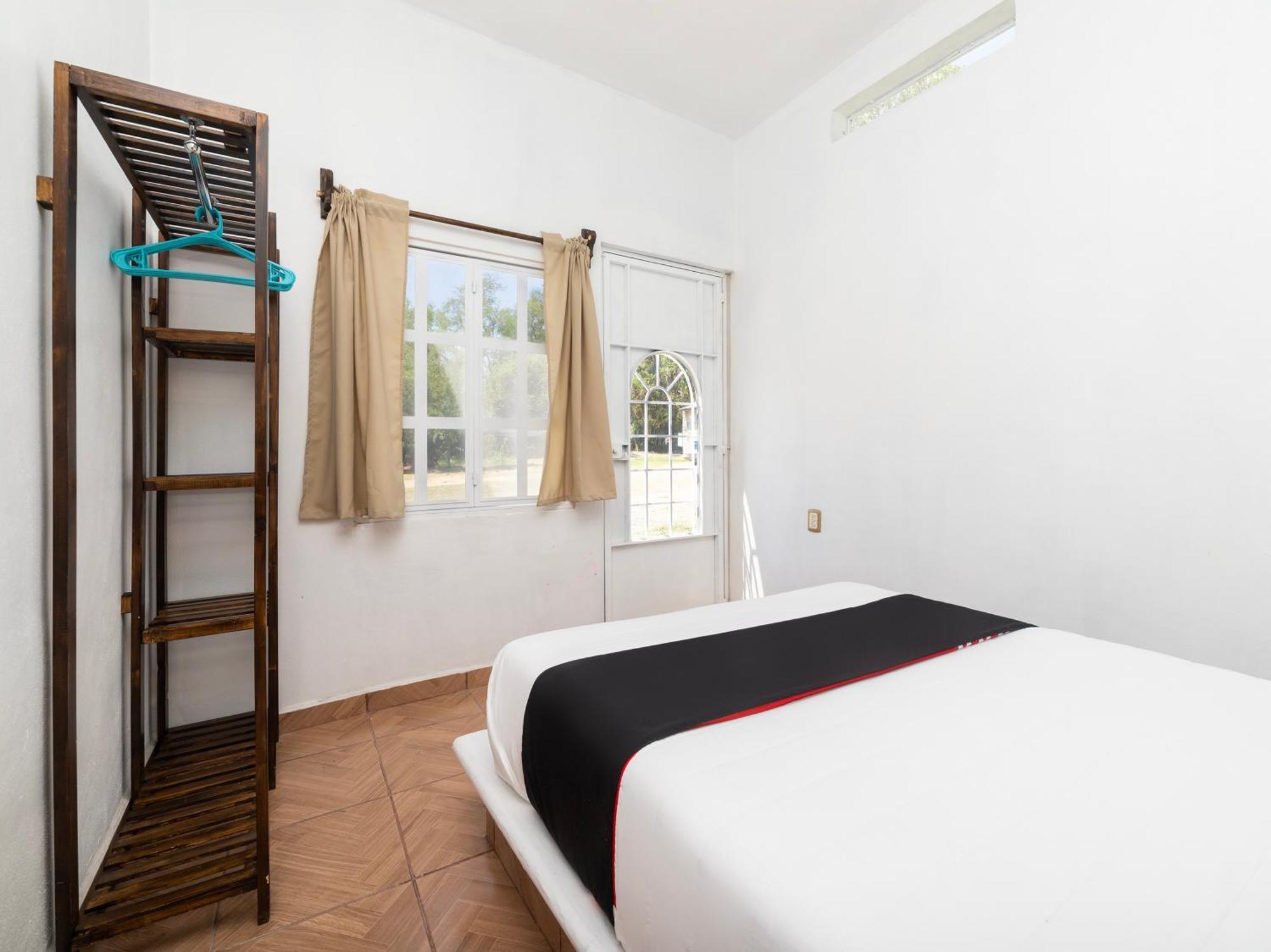 Villas El Paraiso, El Rollo Tlaquiltenango Bilik gambar